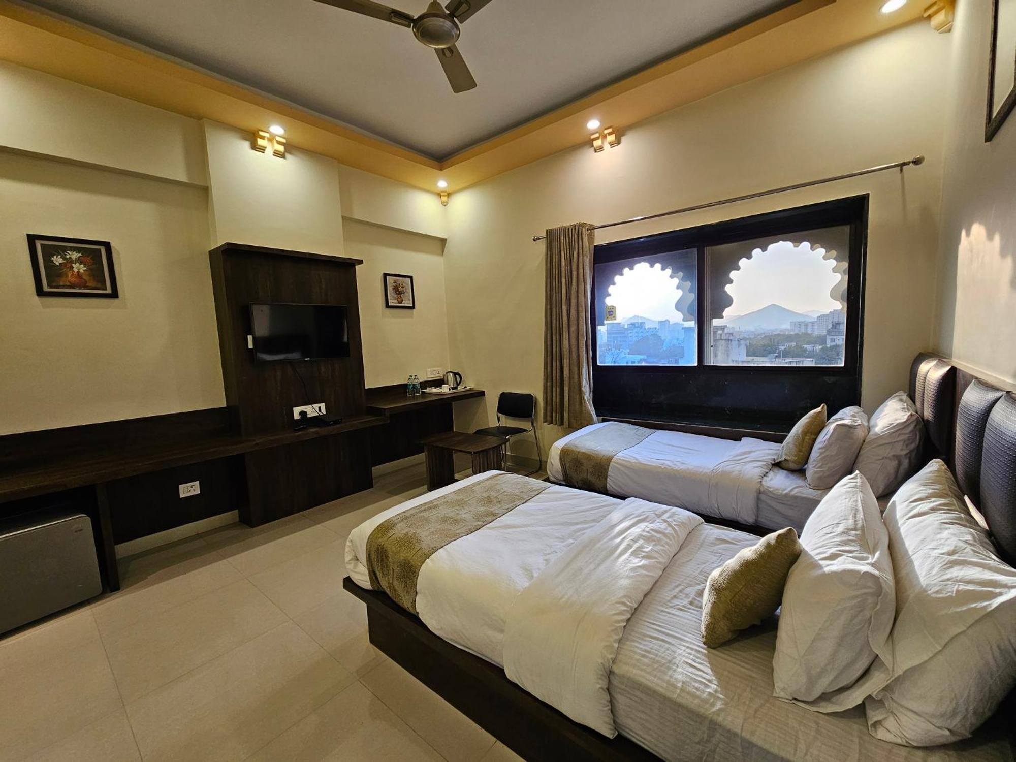 Hotel Riddhi Inn Udaipur Kültér fotó