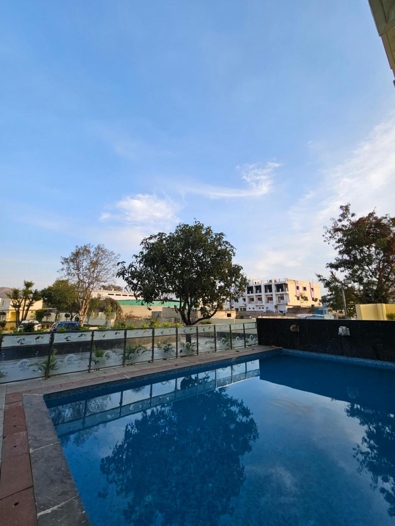 Hotel Riddhi Inn Udaipur Kültér fotó