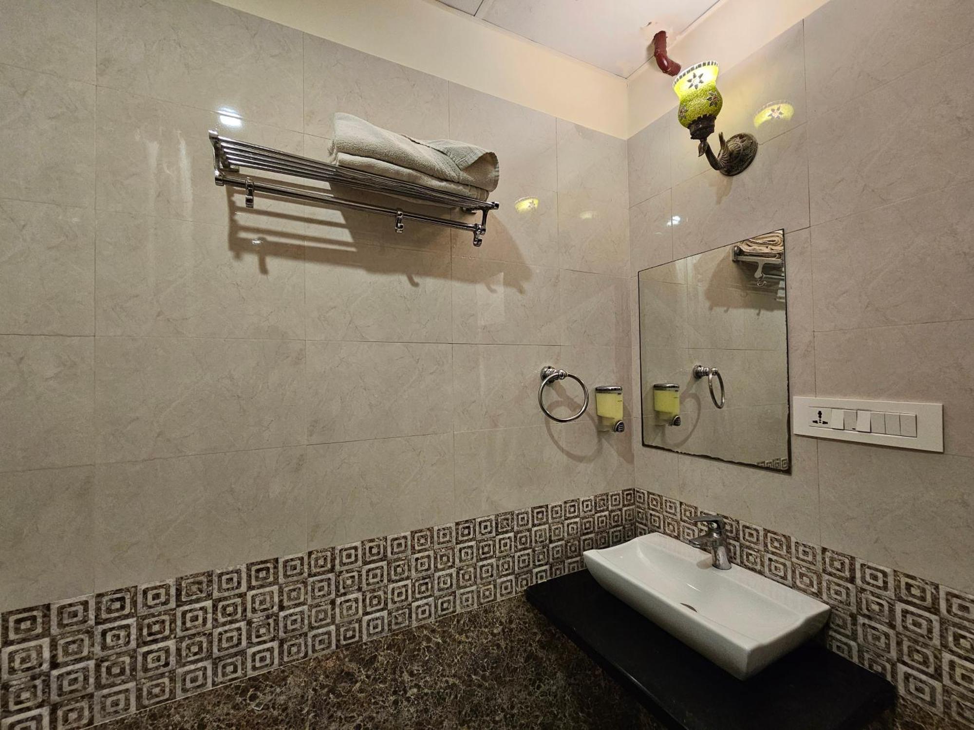 Hotel Riddhi Inn Udaipur Kültér fotó