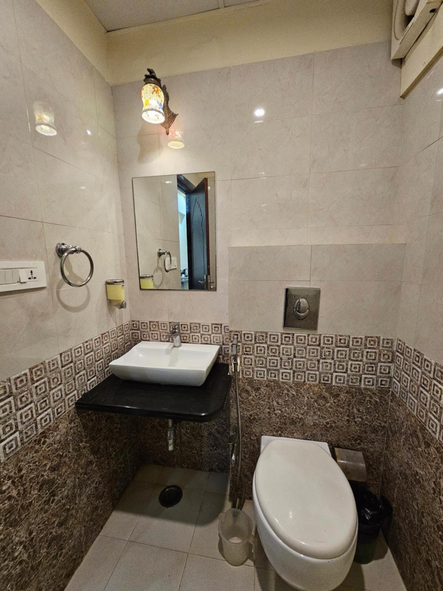 Hotel Riddhi Inn Udaipur Kültér fotó