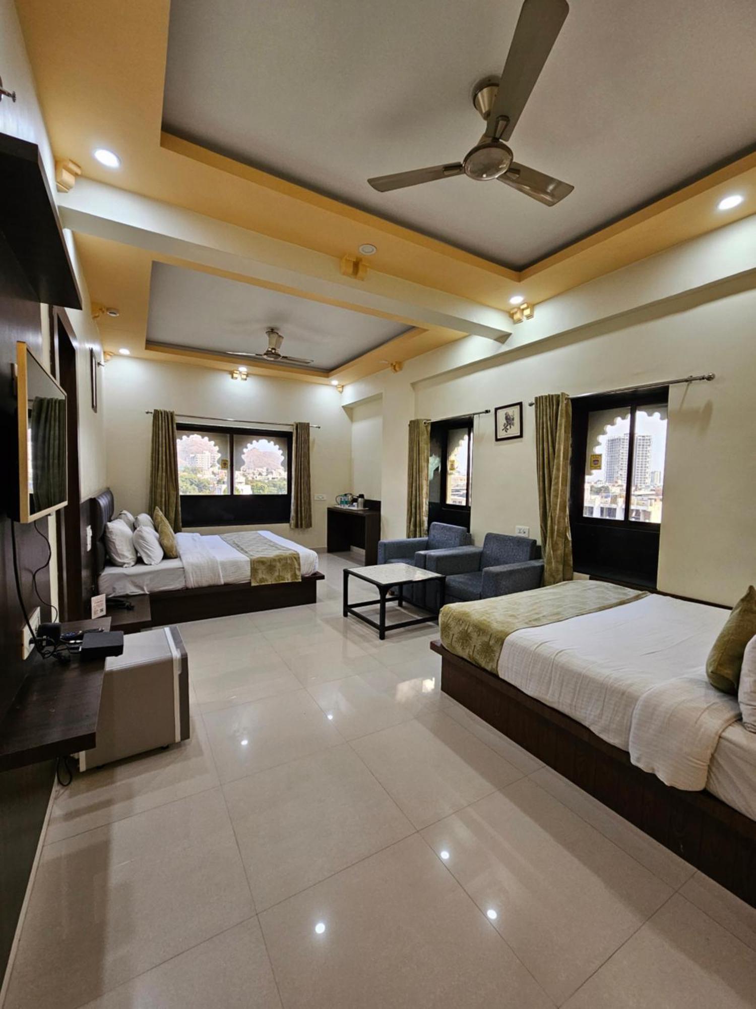 Hotel Riddhi Inn Udaipur Kültér fotó